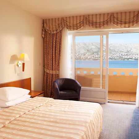 Family Hotel Pagus Pag Town Eksteriør bilde
