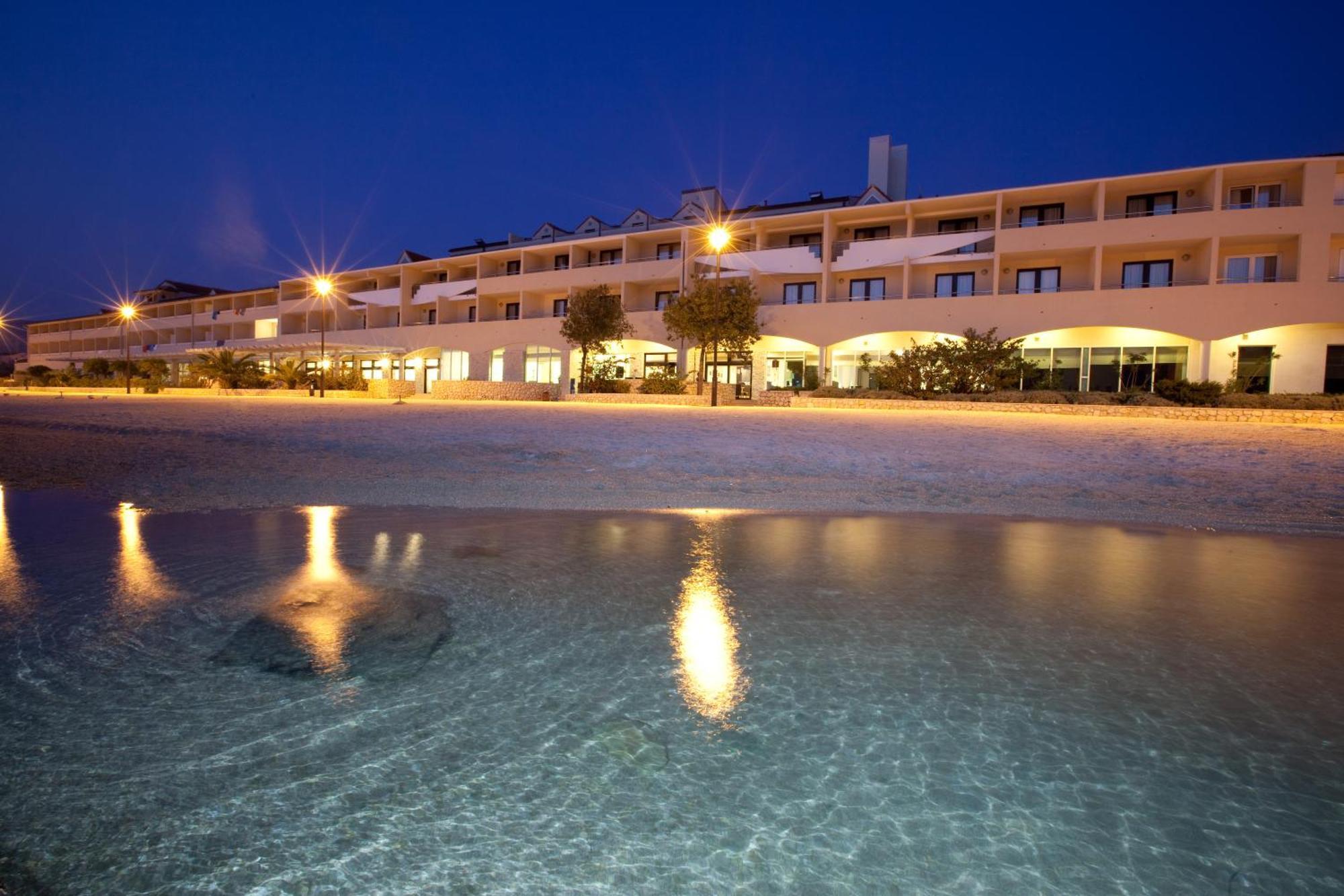Family Hotel Pagus Pag Town Eksteriør bilde