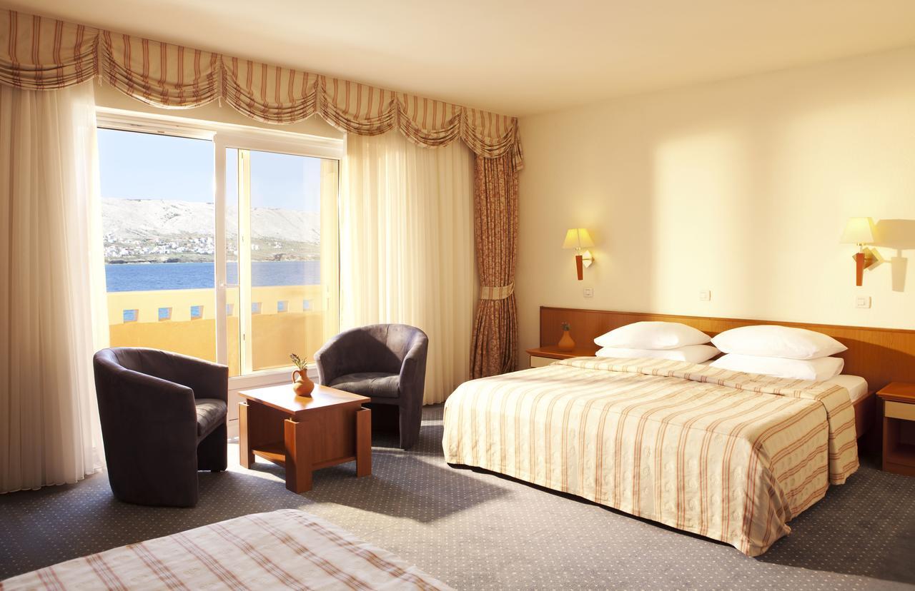 Family Hotel Pagus Pag Town Eksteriør bilde