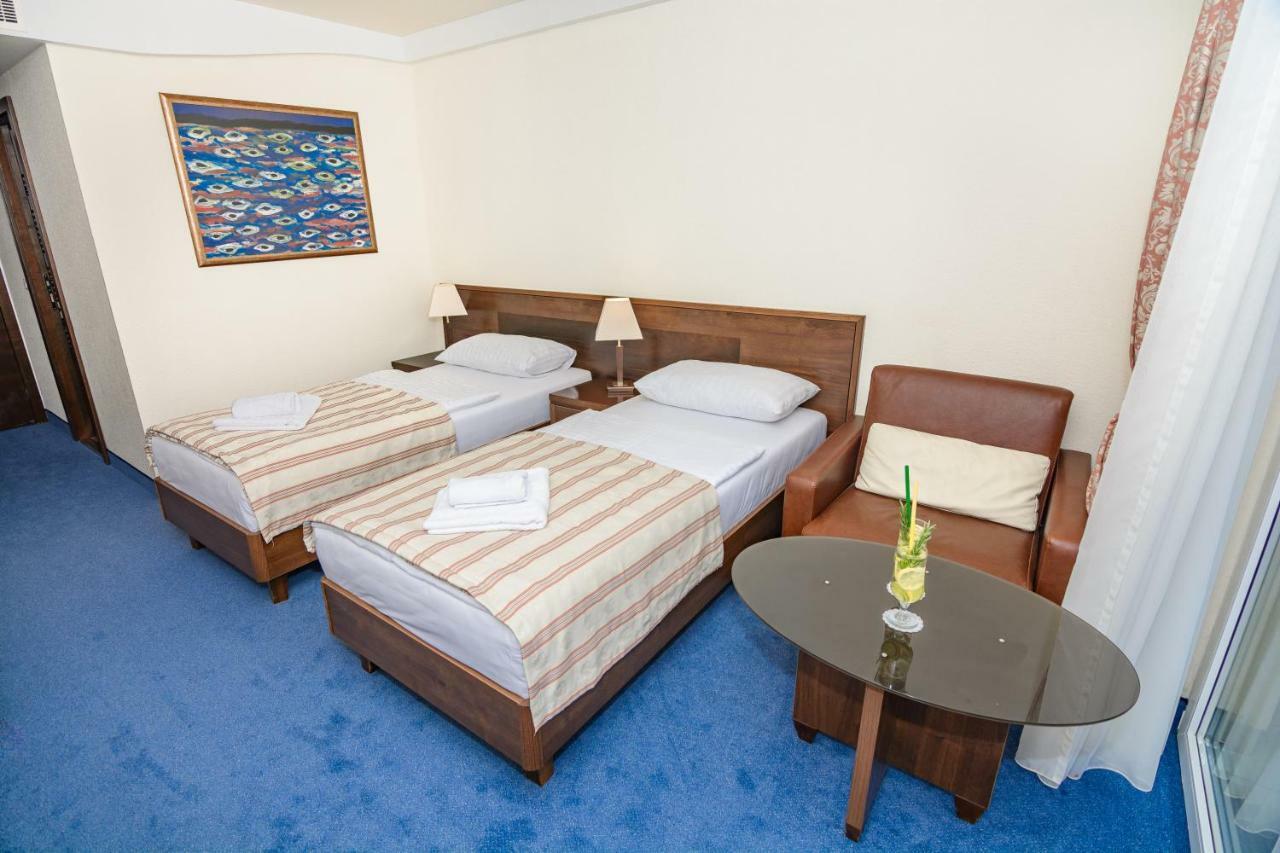 Family Hotel Pagus Pag Town Eksteriør bilde